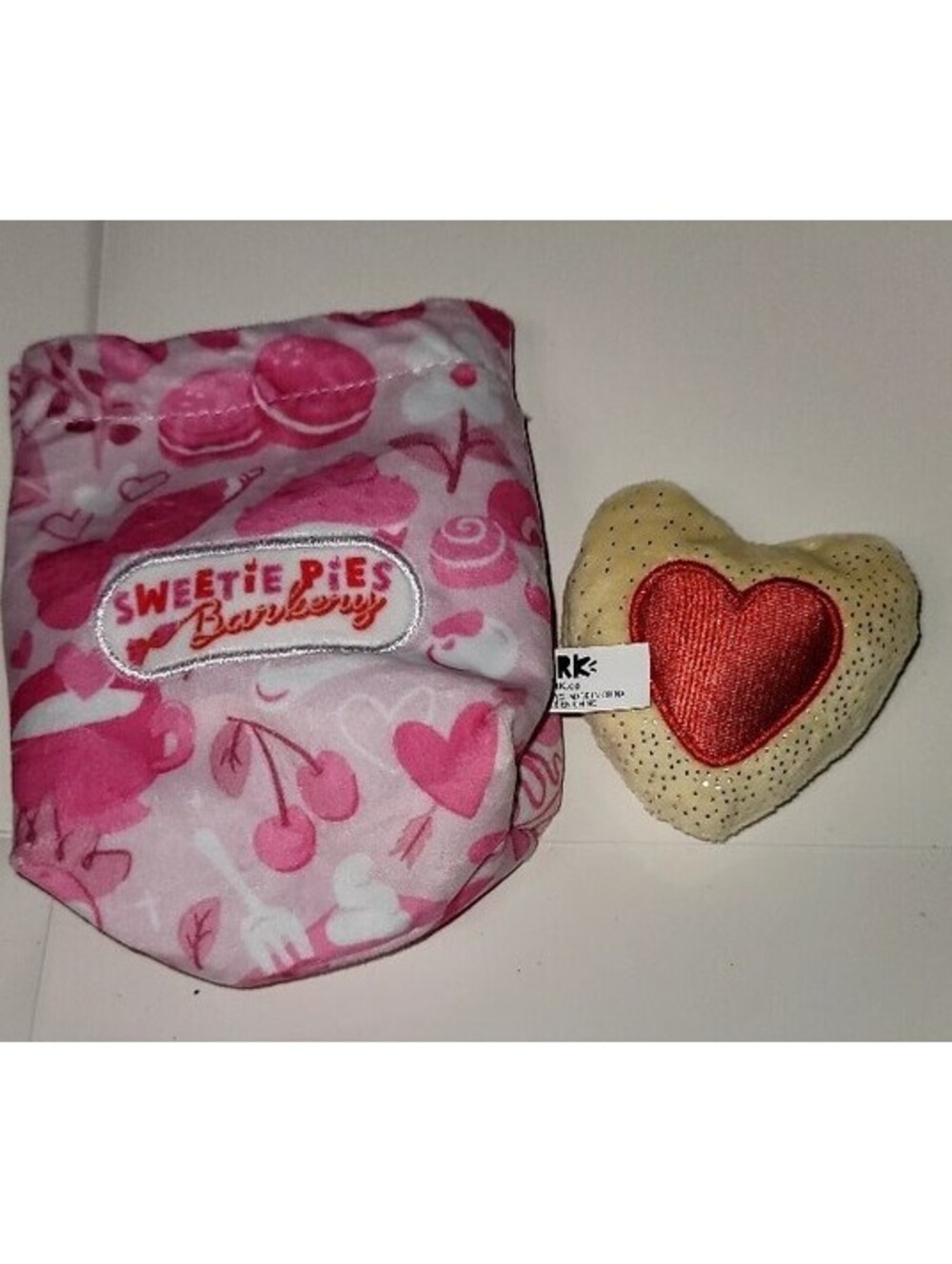 BARKBOX SWEETY PIES BARKERY HEART SQUEAKY DOG TOY